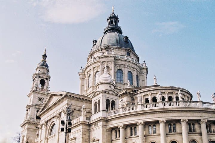 Private Transfer Vienna → Budapest, Hotel-to-Hotel, English-speaking driver