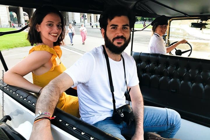 Vienna Oldtimer Tour (60 min) Incl. bottle of Prosecco