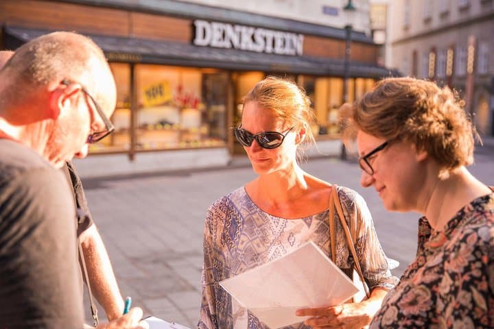 Puzzle rally Viennese highlights and coffee house culture