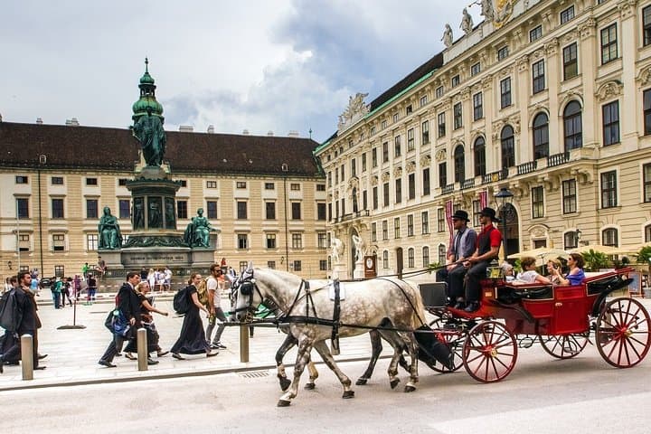 Private Vienna Half-Day Small-Group Tour: City Landmarks and Highlights