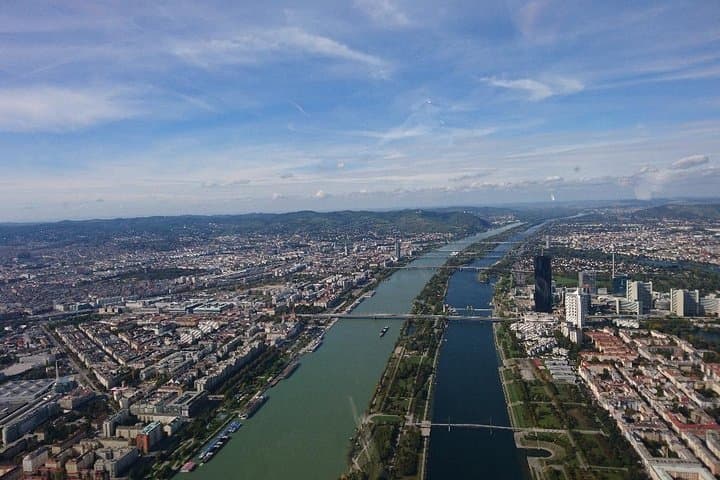 Vienna 40 Minutes Helicopter Tour for 2