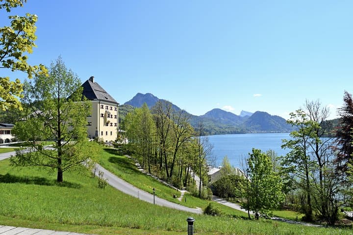 Private Tour: Hallstatt and Where Eagles Dare Castle of Werfen