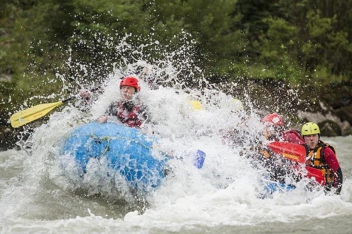 Rafting in Salzach with a state-certified raft guide