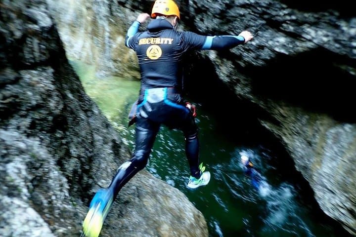 Many jumps in deep pools are waiting for you