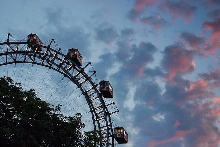 Private city tour of Vienna with driver and guide with hotel pick up