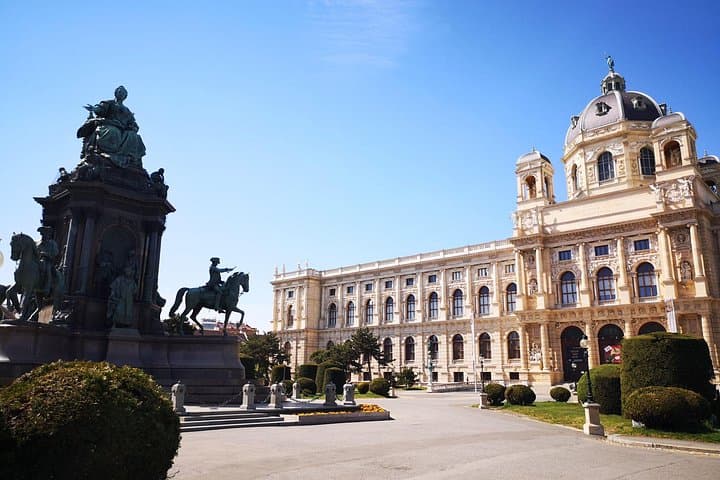 Private tour of historical Vienna with Jan