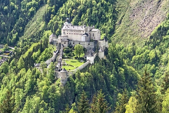 Private Tour: Hallstatt and Where Eagles Dare Castle of Werfen