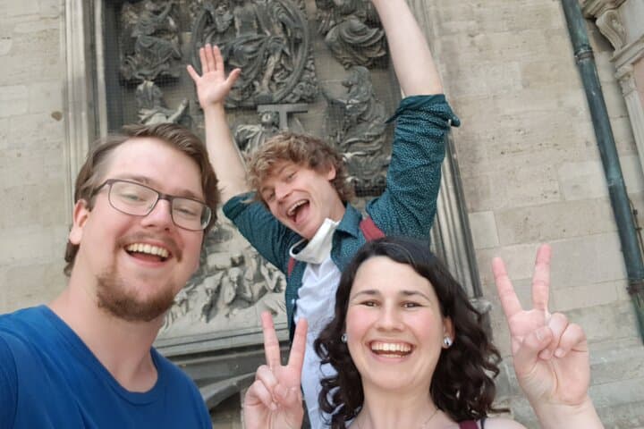 A family of adventurers conquering the Griechenbeisl with Questo.
