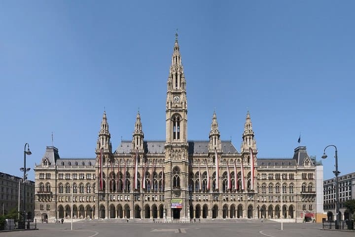 Astonishing Scavenger Hunt: Vienna Dreams Made Of Stone