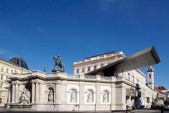 Astonishing Scavenger Hunt: Vienna Dreams Made Of Stone