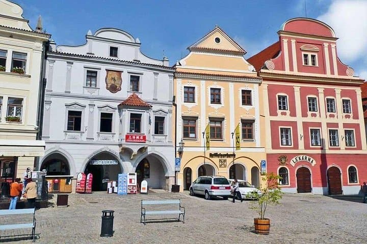 One-Way Day Trip to Cesky Krumlov from Graz to Prague