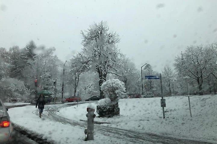 Private Transfer between Salzburg Airport and Salzburg City