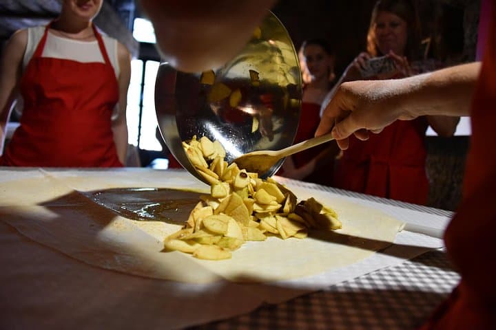 Austrian Apple Strudel Cooking Class including Lunch in Salzburg