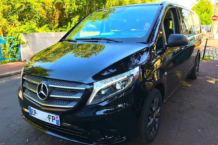 Private Airport Transfer: VIE Airport → Vienna City
