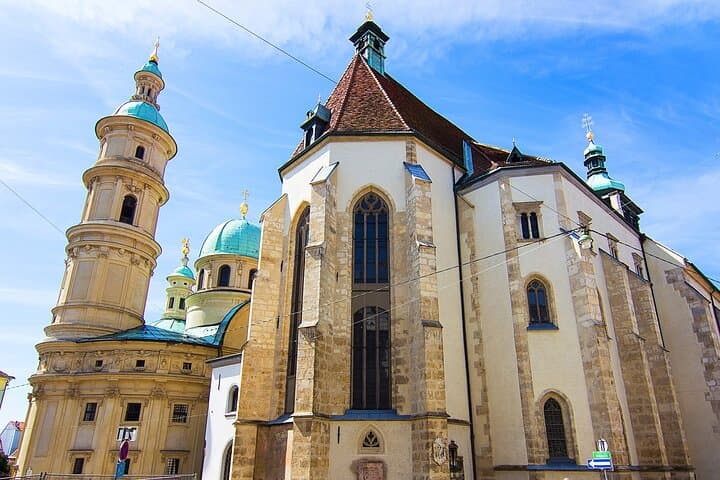 Graz: Skip the Line Landeszeughaus Private Guided Tour