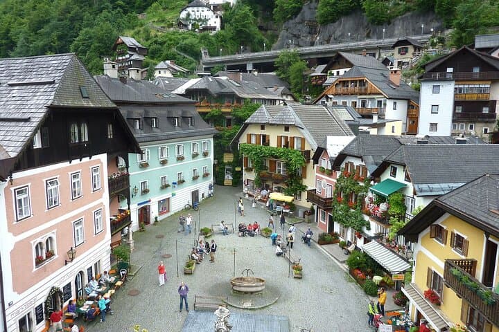 Full-Day Private Tour of Hallstatt and Salzburg from Vienna