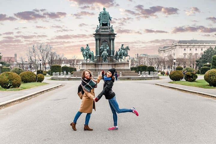 Vienna: Meet Strauss Life Private Guided Walking Tour