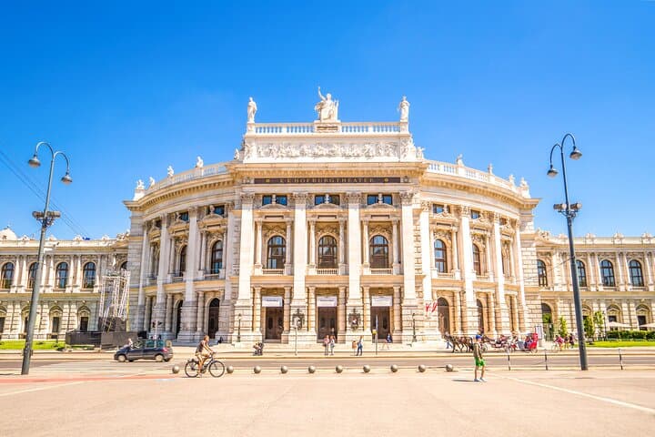 Private Bike Tour of Vienna Top Attractions & Nature