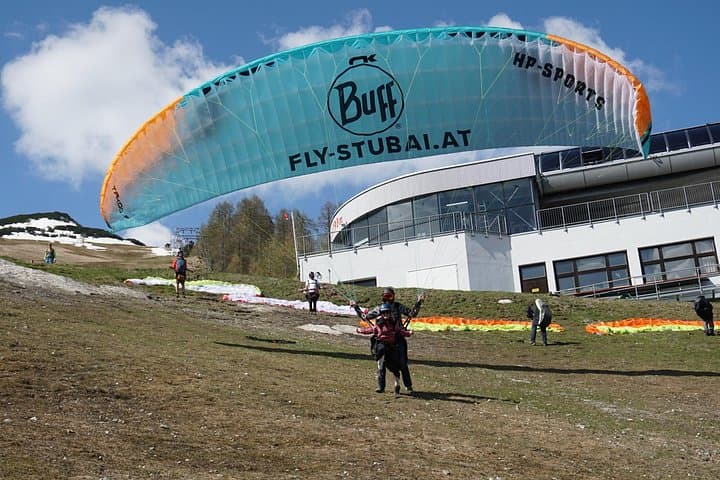 Paragliding Hike & Fly Experience Stubai near Innsbruck
