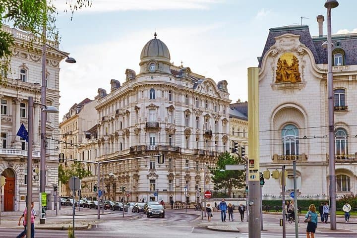 Vienna: Freud, Mozart & Beethoven Exploration Game