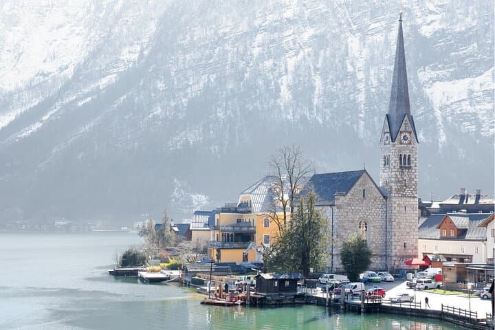 Guided Day Trip to Hallstatt with a local from Vienna