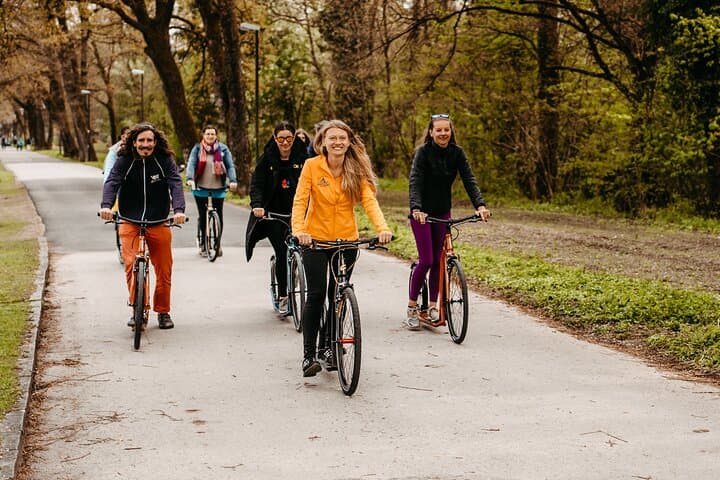 Discovering the most wonderful places in Salzburg on kickbikes with Rocky Tours