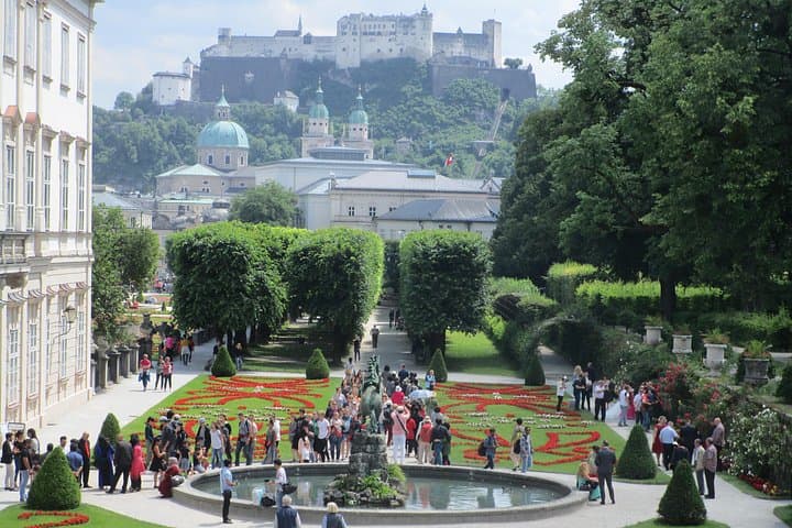 Private walking tour through the old town of Salzburg