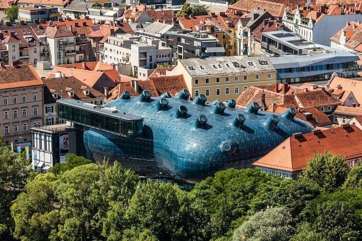 Charming Graz & Spirits Tasting: Private Relaxed Tour from Vienna