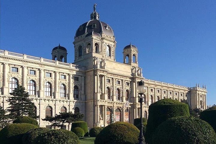 Private Tour of the Kunsthistorisches Museum: Secrets of Masterpieces | Tickets included