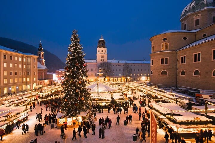 Private Christmas Market Tour to Hallstatt & Salzburg from Vienna