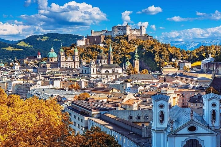 Salzburg & Hallstatt: The Smart Route Private Tour (Driver+Guide)
