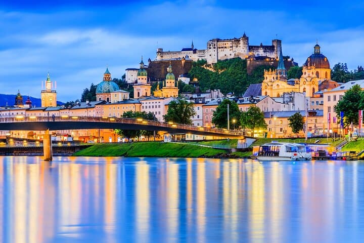 Salzburg Scavenger Hunt & Highlights Self-Guided Walking Tour