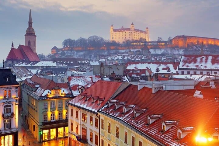 Private Tour to Bratislava & Devin Castle: Iron Curtain & Royals