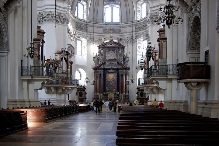 Private Day Tour to Salzburg Hallstatt and Melk from Vienna