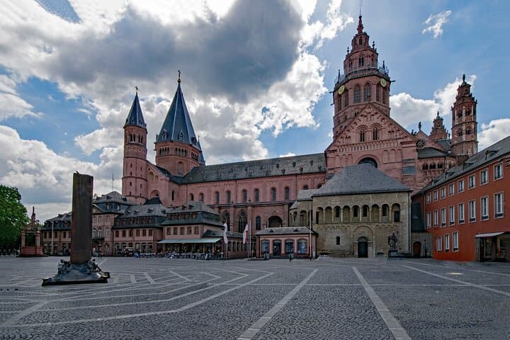 Private Luxury Transfer From Salzburg to Mainz