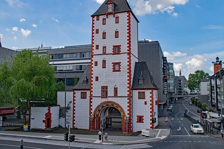 Private Transfer From Salzburg to Mainz With a 2 Hour Stop