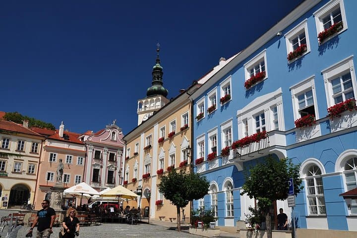 Private Day Trip From Vienna to Lednice, Valtice and Mikulov