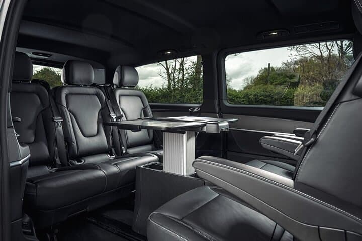Departure Transfer: Vienna to Vienna Airport VIE by Luxury Van