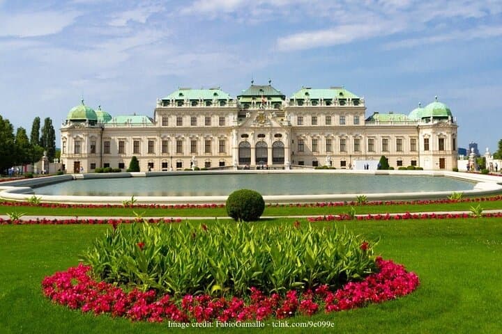 Vienna 2.5-hour Tour with Belvedere Palace & Gardens