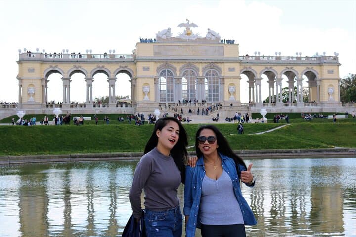 Guests of the tour in front of the Gloriette