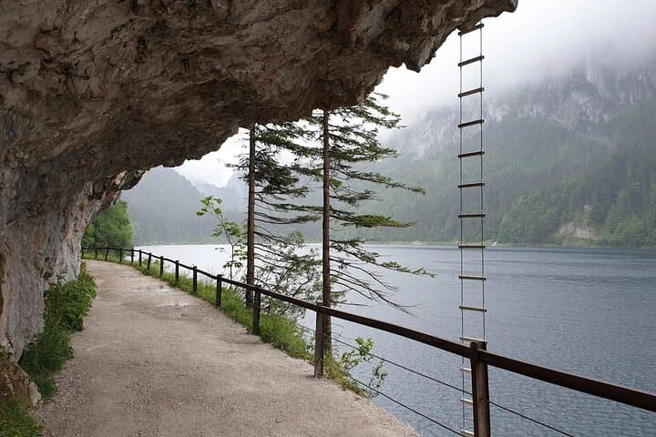 Tranquil Trails: Enjoy a relaxing, completely flat walk along the shores of Lake Gosau, surrounded by pristine, untouched nature.