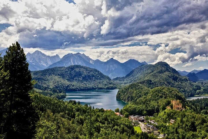 Private Tour from Innsbruck to Munich via Neuschwanstein Castle