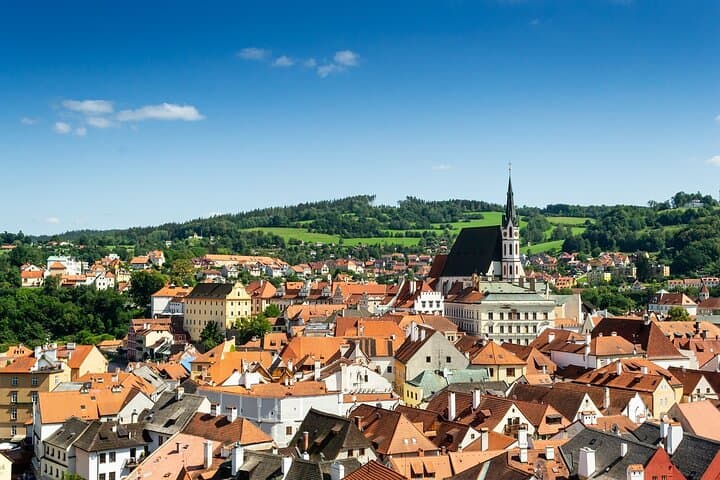 Private Transfer from Vienna to Prague with Stop in Cesky Krumlov