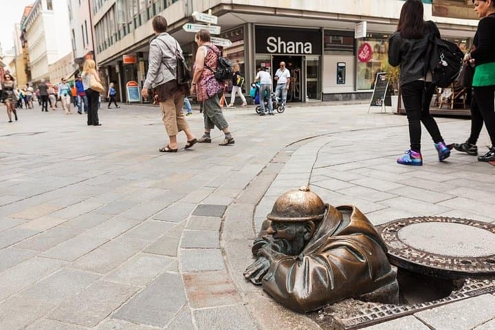 Vienna to Bratislava 1-Day Tour: Discover the Capital of Slovakia