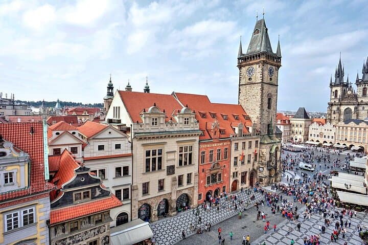 Vienna to Prague Round Trip: Private 2-Day Tour with lunches