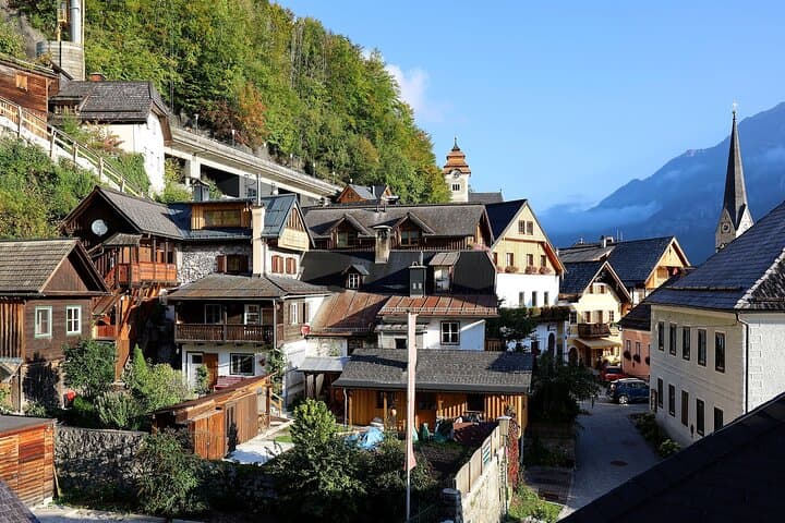 Private Day Trip from Vienna to Hallstatt, Wolfgangsee & Salzburg