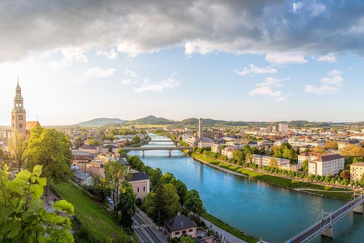 Private Transfer from Salzburg to Munich 2h Stop in Hallein