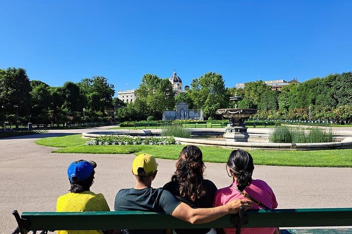 Fall in Love with Vienna in 3 hours- the best of Vienna on foot