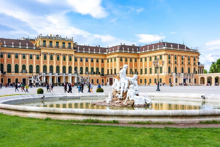 Skip-the-line Schonbrunn Palace Rooms & Gardens Private Tour