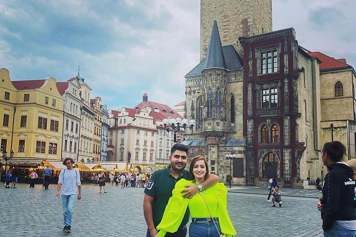 Prague Full Day Guided Tour with private transfers From Vienna
